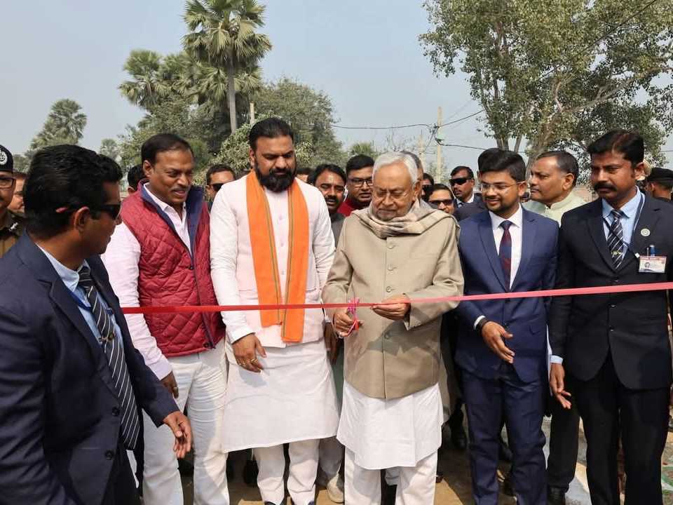 सीएम नीतीश ने बांका में बिहार के पहले स्मार्ट विलेज का किया उद्घाटन, 362 करोड़ की योजनाओं की दी सौगात